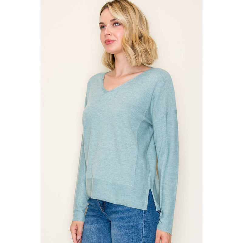 V NECK PULLOVER SWEATER