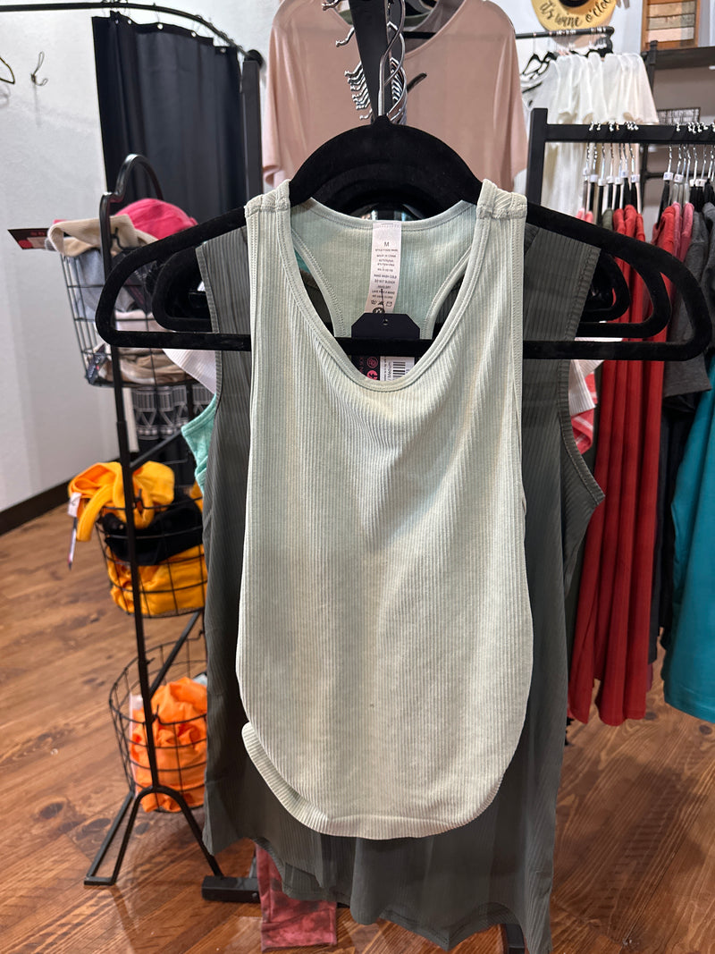 Seamless mineral washed tank top with side shirred style : Green