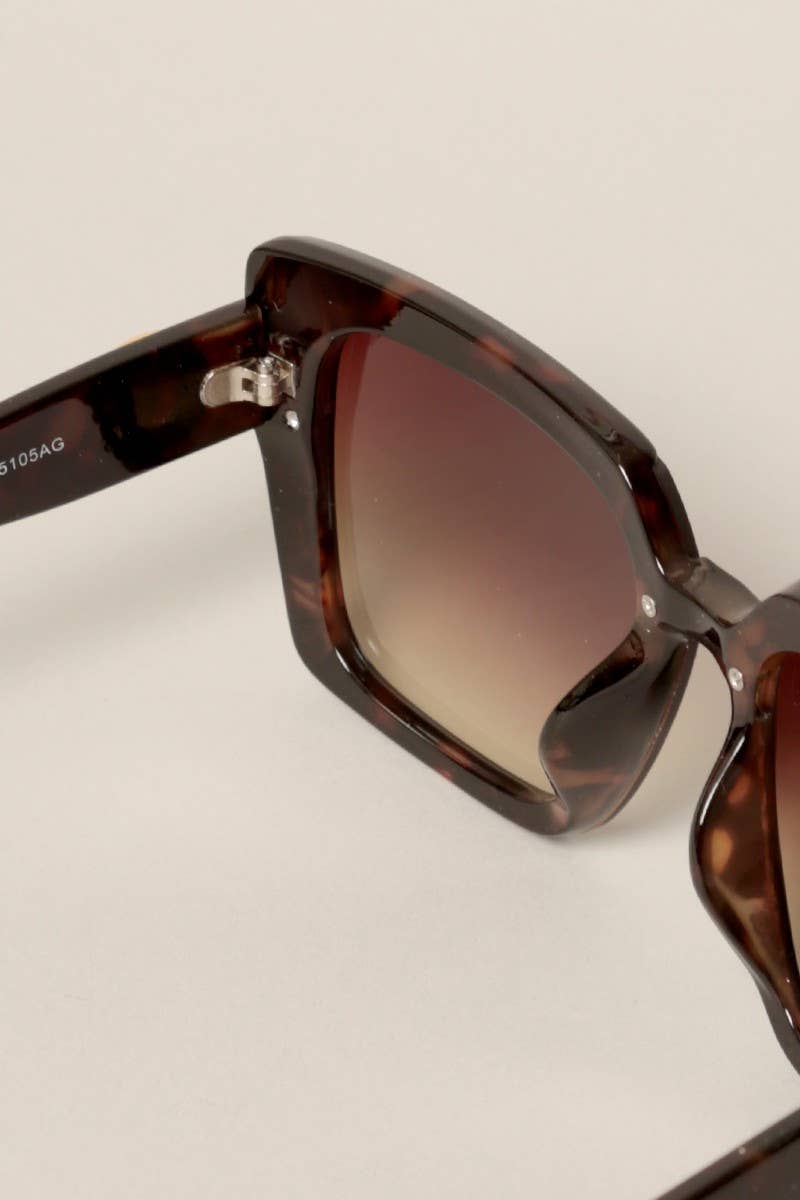 Tinted Lenses Square Sunglasses