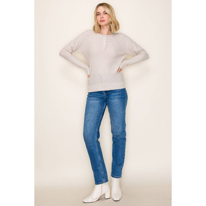 HENLEY BUTTON NECK PULLOVER SWEATER