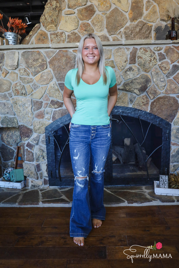 Larissa V-Neck Mid Sleeve T- Mint